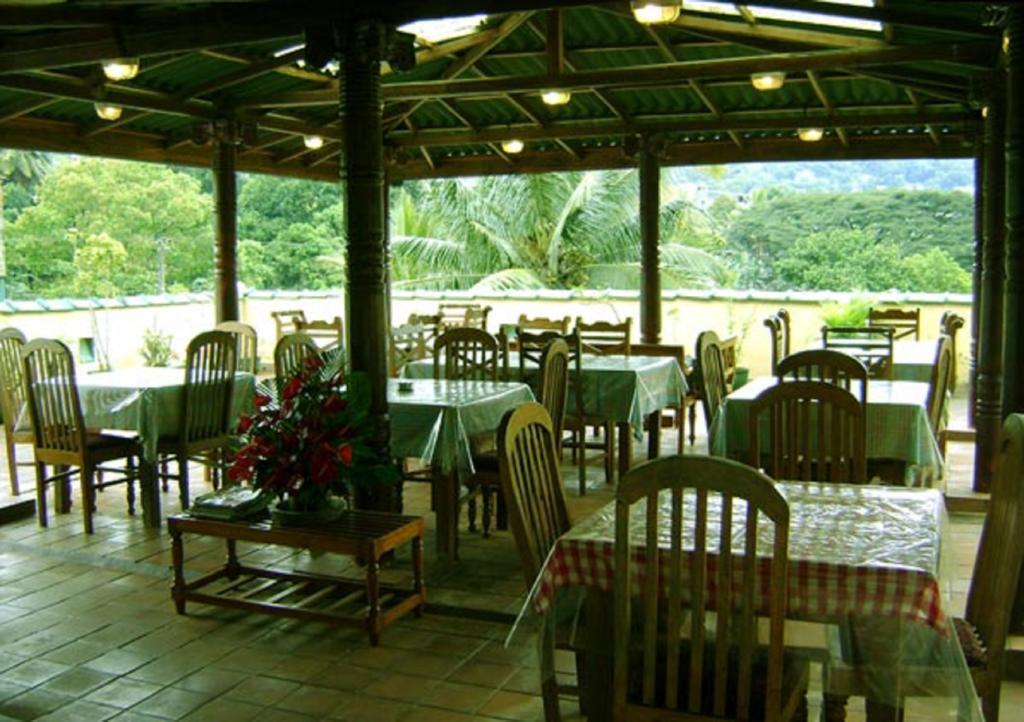 Palm Garden Home Stay Deiyannewela Zewnętrze zdjęcie
